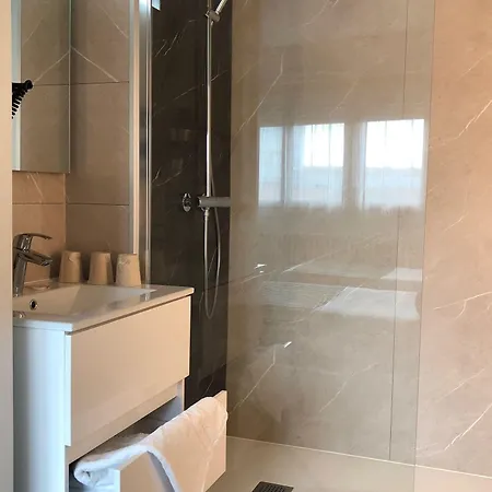 Cit'hotel Atlantis Hotel