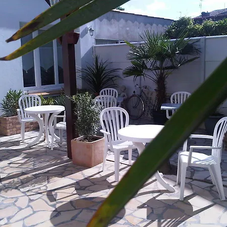 Cit'hotel Atlantis فندق رويا