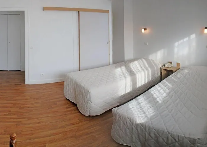 Cit'hotel Atlantis Szálloda 2*